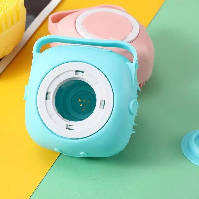 Escova para Pets com Shampoo Integrado